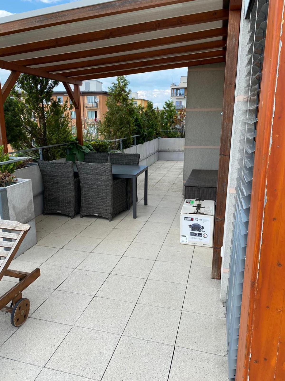 Rooftop Apartment With Pergola And Parking ปราก ภายนอก รูปภาพ